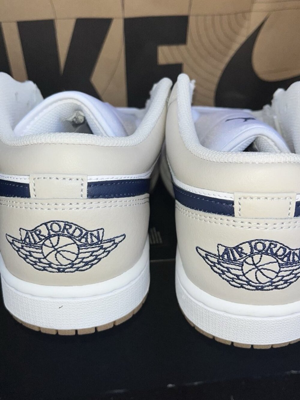 NEW Nike Air Jordan 1 Low White Midnight Navy 553558-146 Men's Size 11 - Picture 4 of 6